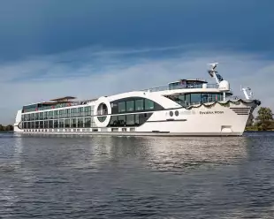 Riviera Rose ship exterior